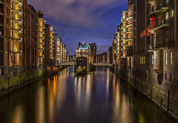 Hamburg, Niemcy - port wyokrętowania