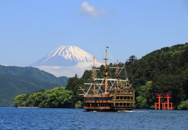 Fudżi – Hakone – rejs po jeziorze Ashi – Dolina Owakudani