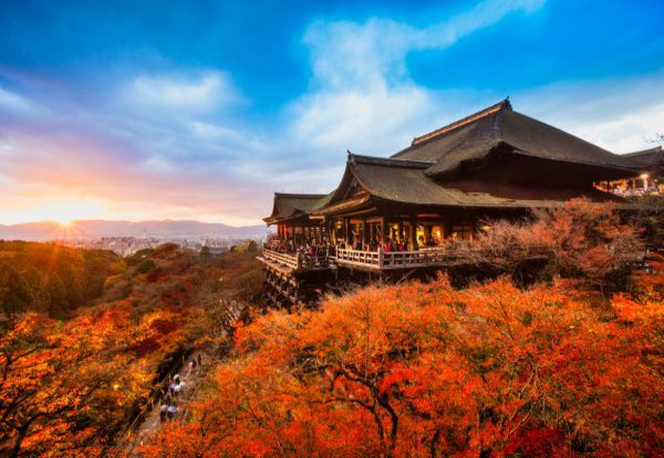 Kioto – Kiyomizudera – Sannenzaka – Gion: Dzielnica Gejsz