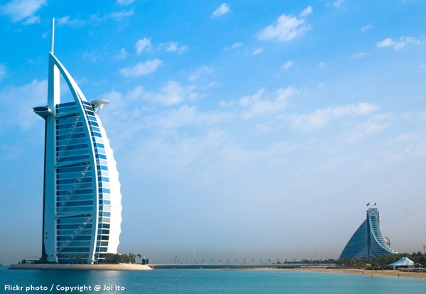 Wycieczka "Odkryj Dubaj" - Burj Khalifa - Dubai Aquarium & Underwater Zoo - pokaz fontann