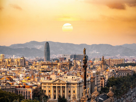Odkryj Południe Włoch i secesyjną Barcelone